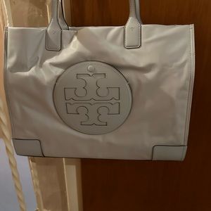 Tory Burch baby blue tote! Mint condition 💎